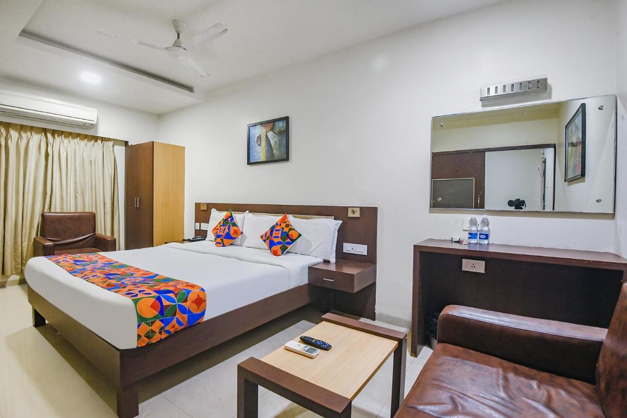 Fabhotel Leela Grand Inn Vijayawāda Exterior foto