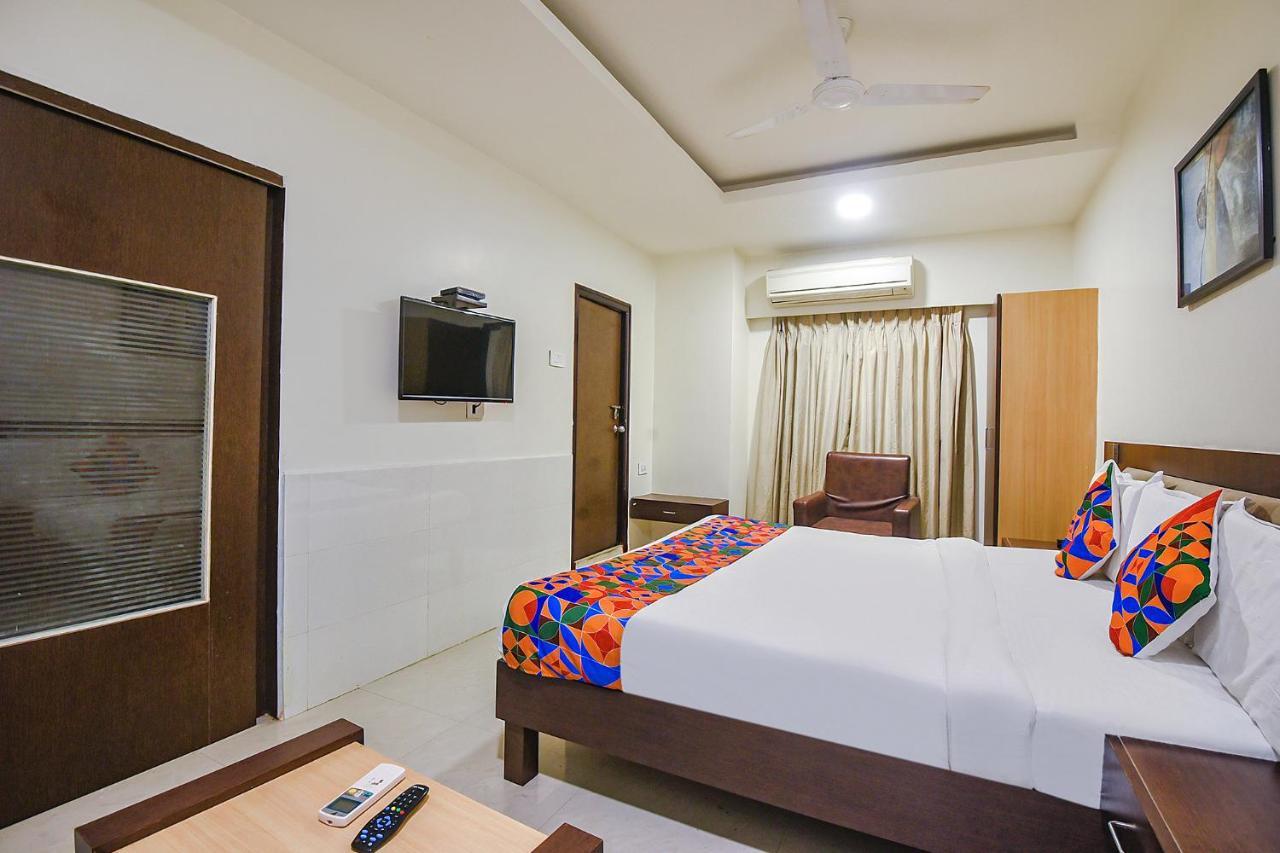 Fabhotel Leela Grand Inn Vijayawāda Exterior foto
